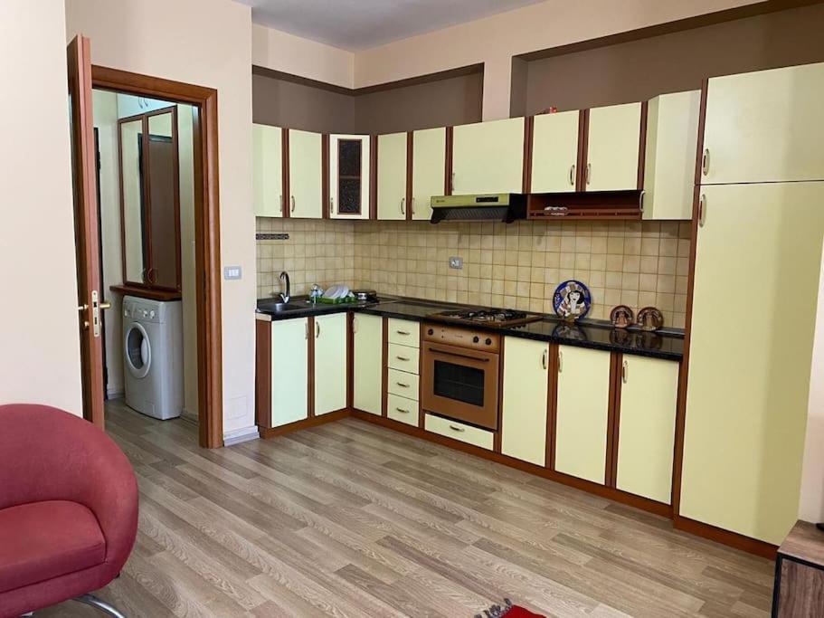 Apartament *Heart Of New Bazaar 1 Bed Apt* Tirana Zewnętrze zdjęcie