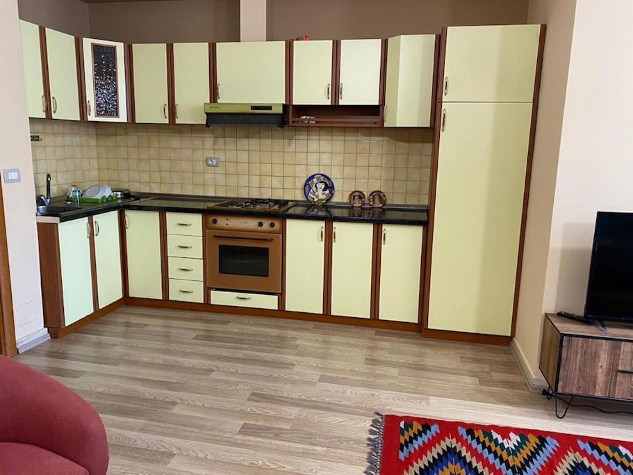 Apartament *Heart Of New Bazaar 1 Bed Apt* Tirana Zewnętrze zdjęcie